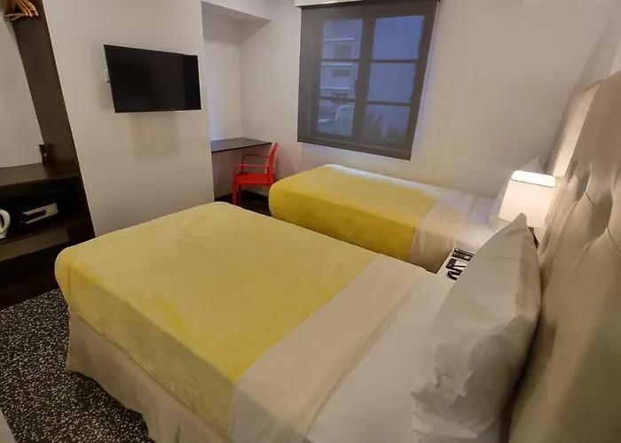 One Cristina 5* Manila