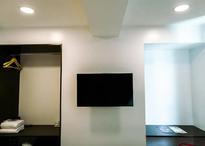 One Cristina 5* Manila