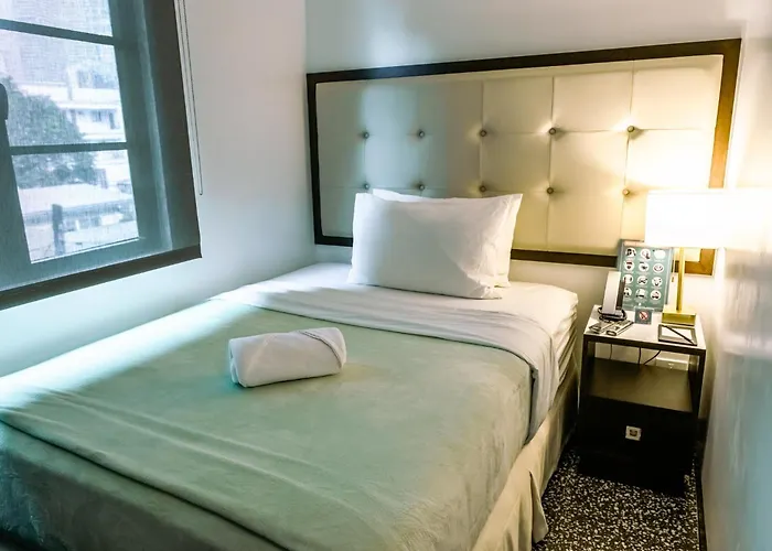One Cristina 5* Manila